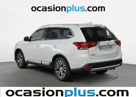 Мицубиси Аутлендер 2017 в Европе на Automoto.ua Белый Мицубиси Аутлендер, объемом двигателя 2 л и пробегом 113 тыс. км за 22085 $, фото 3 на Automoto.ua