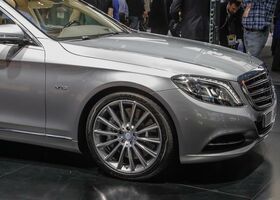 Mercedes-Benz S 600 2015 на тест-драйве, фото 11