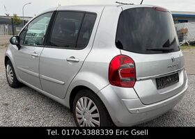 Рено Модус 2008 у Європі на Automoto.ua Срібний Рено Модус, об'ємом двигуна 1.6 л та пробігом 80 тис. км за 1751 $, фото 3 на Automoto.ua