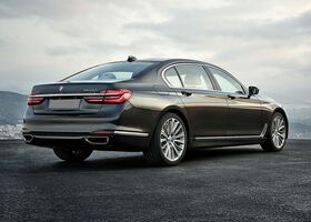 BMW 7 Series 2017 на тест-драйве, фото 4