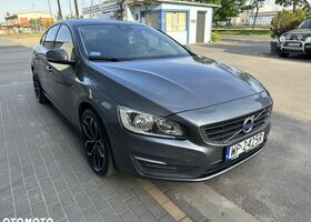 Вольво С60, объемом двигателя 1.97 л и пробегом 208 тыс. км за 12743 $, фото 2 на Automoto.ua