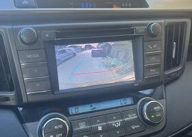 Тойота РАВ 4 2015 в Европе на Automoto.ua Тойота РАВ 4, объемом двигателя 2.23 л и пробегом 180 тыс. км за 12679 $, фото 7 на Automoto.ua