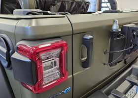 Джип Вранглер 2021 в Европе на Automoto.ua Белый Джип Вранглер, объемом двигателя 2 л и пробегом 112 тыс. км за 63995 $, фото 3 на Automoto.ua