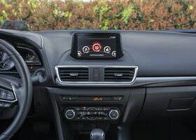 Mazda 3 2017 на тест-драйве, фото 17