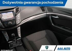 Хендай і40, об'ємом двигуна 1.69 л та пробігом 129 тис. км за 12527 $, фото 8 на Automoto.ua