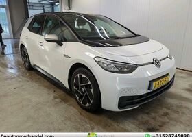 Фольксваген ID.3 2020 в Европе на Automoto.ua Белый Фольксваген ID.3, объемом двигателя 0 л и пробегом 146 тыс. км за 14762 $, фото 30 на Automoto.ua