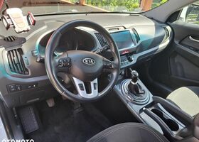 Кіа Sportage, об'ємом двигуна 1.59 л та пробігом 210 тис. км за 8315 $, фото 7 на Automoto.ua