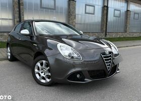 Альфа Ромео Giulietta 2012 у Європі на Automoto.ua Сірий Альфа Ромео Giulietta, об'ємом двигуна 1 л та пробігом 148 тис. км за 5691 $, фото 14 на Automoto.ua
