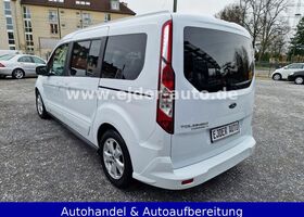 Белый Форд Grand Tourneo, объемом двигателя 1.5 л и пробегом 150 тыс. км за 21679 $, фото 6 на Automoto.ua