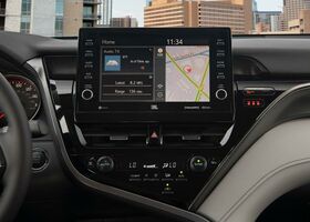Дисплей и мультимедиа Toyota Camry 2021 года