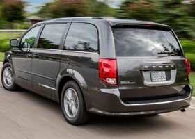 Dodge Grand Caravan 2016 на тест-драйве, фото 4