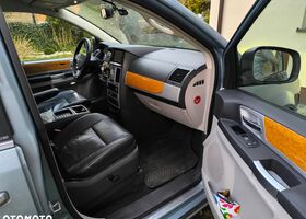 Крайслер Grand Voyager, об'ємом двигуна 2.77 л та пробігом 302 тис. км за 6458 $, фото 12 на Automoto.ua