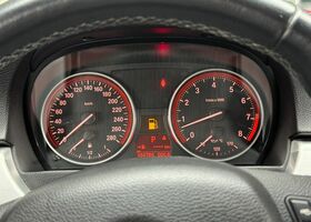 Сірий БМВ 325, об'ємом двигуна 3 л та пробігом 165 тис. км за 16132 $, фото 18 на Automoto.ua