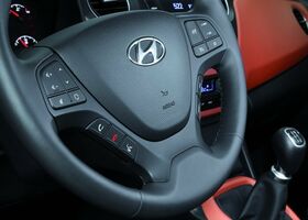 Hyundai i10 2016 на тест-драйве, фото 11