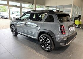 Рено R 4 2025 в Европе на Automoto.ua Серый Рено R 4, объемом двигателя 0 л и пробегом 10 тыс. км за 41438 $, фото 18 на Automoto.ua