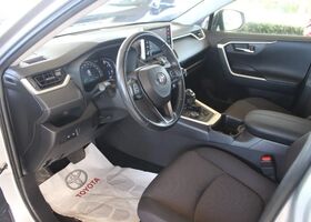 Тойота РАВ 4 2022 у Європі на Automoto.ua Сірий Тойота РАВ 4, об'ємом двигуна 2.49 л та пробігом 54 тис. км за 30157 $, фото 11 на Automoto.ua