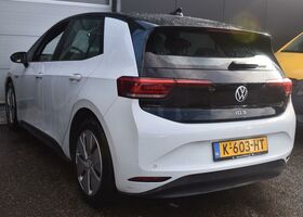Фольксваген ID.3 2020 в Европе на Automoto.ua Белый Фольксваген ID.3, объемом двигателя 0 л и пробегом 154 тыс. км за 11192 $, фото 2 на Automoto.ua