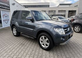 Міцубісі Паджеро 2007 у Європі на Automoto.ua Сірий Міцубісі Паджеро, об'ємом двигуна 3.2 л та пробігом 153 тис. км за 14999 $, фото 12 на Automoto.ua