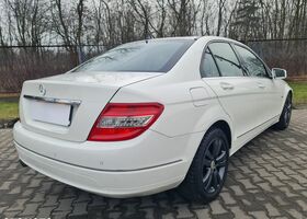 Мерседес Ц-Класс 2009 в Европе на Automoto.ua Белый Мерседес Ц-Класс, объемом двигателя 1 л и пробегом 213 тыс. км за 37900 $, фото 32 на Automoto.ua