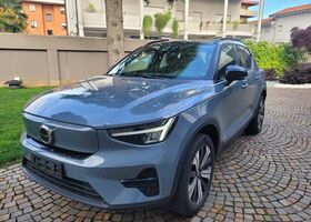 Серый Вольво XC40, объемом двигателя 0 л и пробегом 24 тыс. км за 36717 $, фото 1 на Automoto.ua