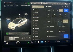 Білий Тесла Модель 3, об'ємом двигуна 0 л та пробігом 102 тис. км за 27322 $, фото 13 на Automoto.ua