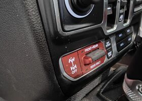 Джип Вранглер 2024 в Европе на Automoto.ua Белый Джип Вранглер, объемом двигателя 2 л и пробегом 50 тыс. км за 59503 $, фото 5 на Automoto.ua