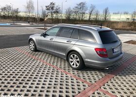 Мерседес Ц-Класс 2009 в Европе на Automoto.ua Серый Мерседес Ц-Класс, объемом двигателя 2.14 л и пробегом 280 тыс. км за 6901 $, фото 5 на Automoto.ua