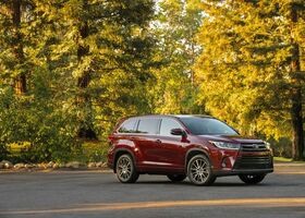 Toyota Highlander 2017 изображение 3 Toyota Highlander 2017 на тест-драйве, фото 3