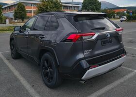 Тойота РАВ 4 2019 у Європі на Automoto.ua Сірий Тойота РАВ 4, об'ємом двигуна 2.49 л та пробігом 94 тис. км за 27570 $, фото 4 на Automoto.ua