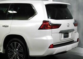 Lexus LX 570 2019 на тест-драйве, фото 13