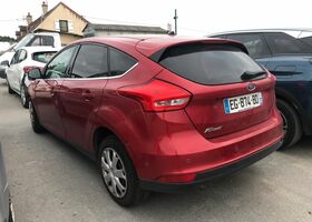 Форд Фокус 2016 у Європі на Automoto.ua Червоний Форд Фокус, об'ємом двигуна 1.5 л та пробігом 132 тис. км за 3040 $, фото 3 на Automoto.ua