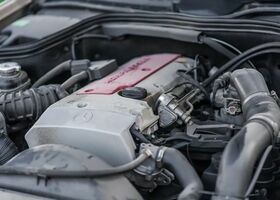 Мерседес ЦЛК-Клас 1997 у Європі на Automoto.ua Сірий Мерседес ЦЛК-Клас, об'ємом двигуна 2.3 л та пробігом 173 тис. км за 15900 $, фото 14 на Automoto.ua