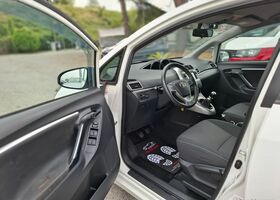 Тойота Версо 2014 в Европе на Automoto.ua Белый Тойота Версо, объемом двигателя 1.6 л и пробегом 214 тыс. км за 9317 $, фото 5 на Automoto.ua