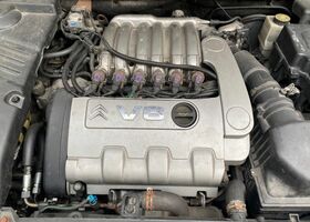 Сірий Сітроен С5, об'ємом двигуна 2.95 л та пробігом 302 тис. км за 868 $, фото 8 на Automoto.ua