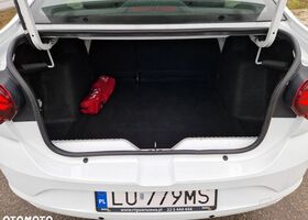 Дачия Логан 2021 в Европе на Automoto.ua Белый Дачия Логан, объемом двигателя 0.9 л и пробегом 141 тыс. км за 36900 $, фото 3 на Automoto.ua