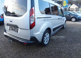 Серый Форд Grand Tourneo, объемом двигателя 1.5 л и пробегом 120 тыс. км за 17552 $, фото 4 на Automoto.ua