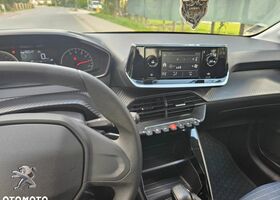 Пежо 208, объемом двигателя 1.2 л и пробегом 25 тыс. км за 10799 $, фото 14 на Automoto.ua