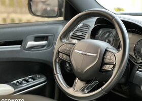 Крайслер 300 S, об'ємом двигуна 3.6 л та пробігом 180 тис. км за 8618 $, фото 26 на Automoto.ua