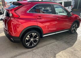 Мицубиси Eclipse Cross 2019 в Европе на Automoto.ua Красный Мицубиси Eclipse Cross, объемом двигателя 1.5 л и пробегом 91 тыс. км за 17995 $, фото 5 на Automoto.ua