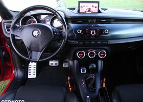 Альфа Ромео Giulietta, об'ємом двигуна 1.37 л та пробігом 245 тис. км за 7019 $, фото 22 на Automoto.ua