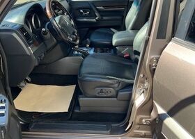 Міцубісі Паджеро 2017 у Європі на Automoto.ua Коричневий Міцубісі Паджеро, об'ємом двигуна 3.2 л та пробігом 140 тис. км за 40632 $, фото 8 на Automoto.ua