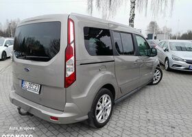 Форд Tourneo Connect Grand, объемом двигателя 1.5 л и пробегом 223 тыс. км за 11857 $, фото 4 на Automoto.ua