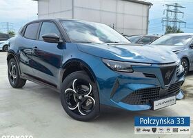 Альфа Ромео Джуниор 2025 в Европе на Automoto.ua Синий Альфа Ромео Джуниор, объемом двигателя 1 л и пробегом 7 тыс. км за 31693 $, фото 8 на Automoto.ua