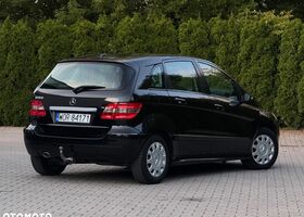 Мерседес Б-класс 2007 в Европе на Automoto.ua Черный Мерседес Б-класс, объемом двигателя 1 л и пробегом 284 тыс. км за 3124 $, фото 11 на Automoto.ua