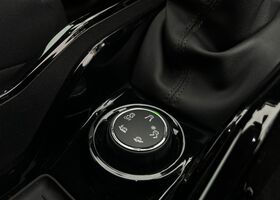 Чорний Пежо 2008, об'ємом двигуна 1.56 л та пробігом 84 тис. км за 8288 $, фото 16 на Automoto.ua