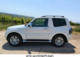 Міцубісі Паджеро 2016 у Європі на Automoto.ua Білий Міцубісі Паджеро, об'ємом двигуна 3.2 л та пробігом 51 тис. км за 41884 $, фото 1 на Automoto.ua