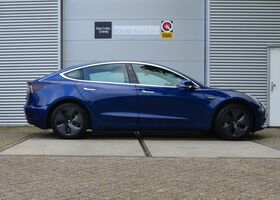 Синій Тесла Модель 3, об'ємом двигуна 0 л та пробігом 94 тис. км за 27055 $, фото 6 на Automoto.ua
