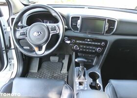 Киа Sportage, объемом двигателя 1.59 л и пробегом 78 тыс. км за 18575 $, фото 10 на Automoto.ua