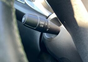 Альфа Ромео Giulietta 2012 у Європі на Automoto.ua Червоний Альфа Ромео Giulietta, об'ємом двигуна 1 л та пробігом 146 тис. км за 7482 $, фото 15 на Automoto.ua
