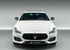 Білий Мазераті Quattroporte, об'ємом двигуна 3.8 л та пробігом 390 тис. км за 183053 $, фото 2 на Automoto.ua